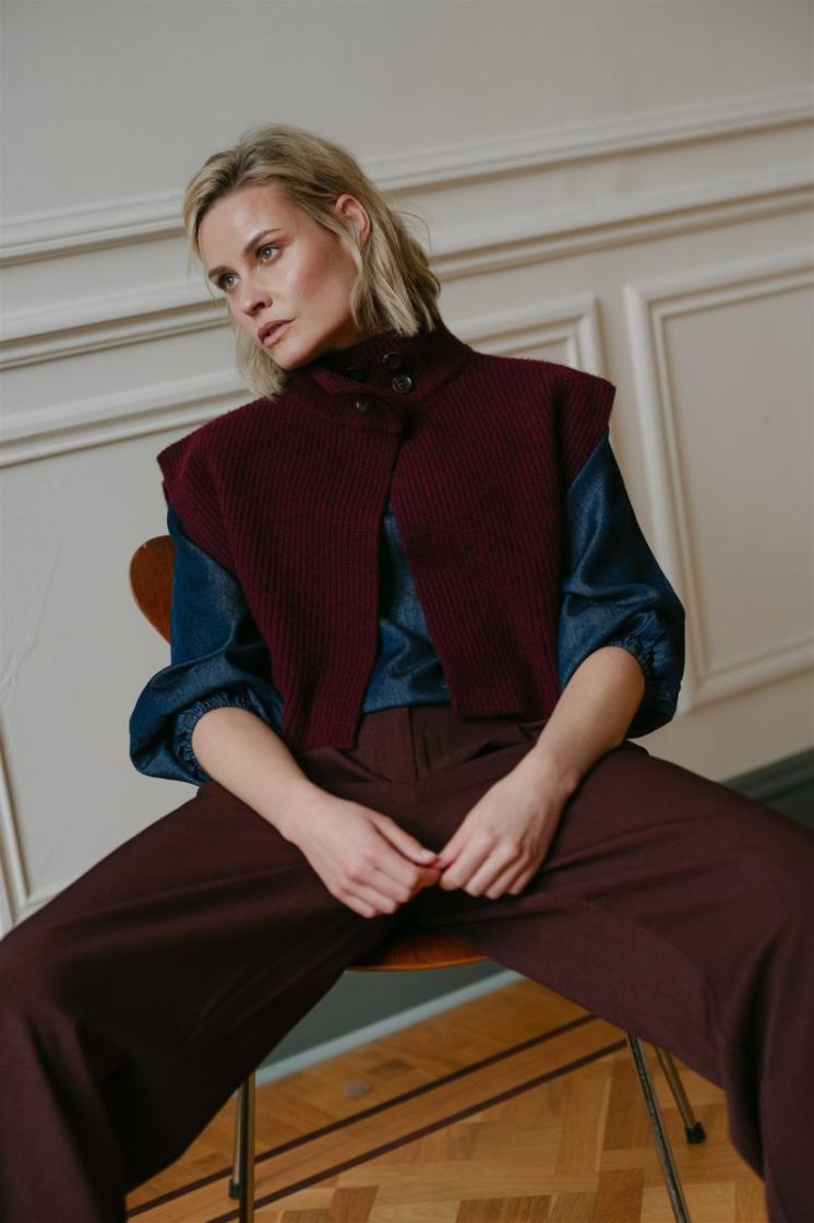 LUX Burgundy