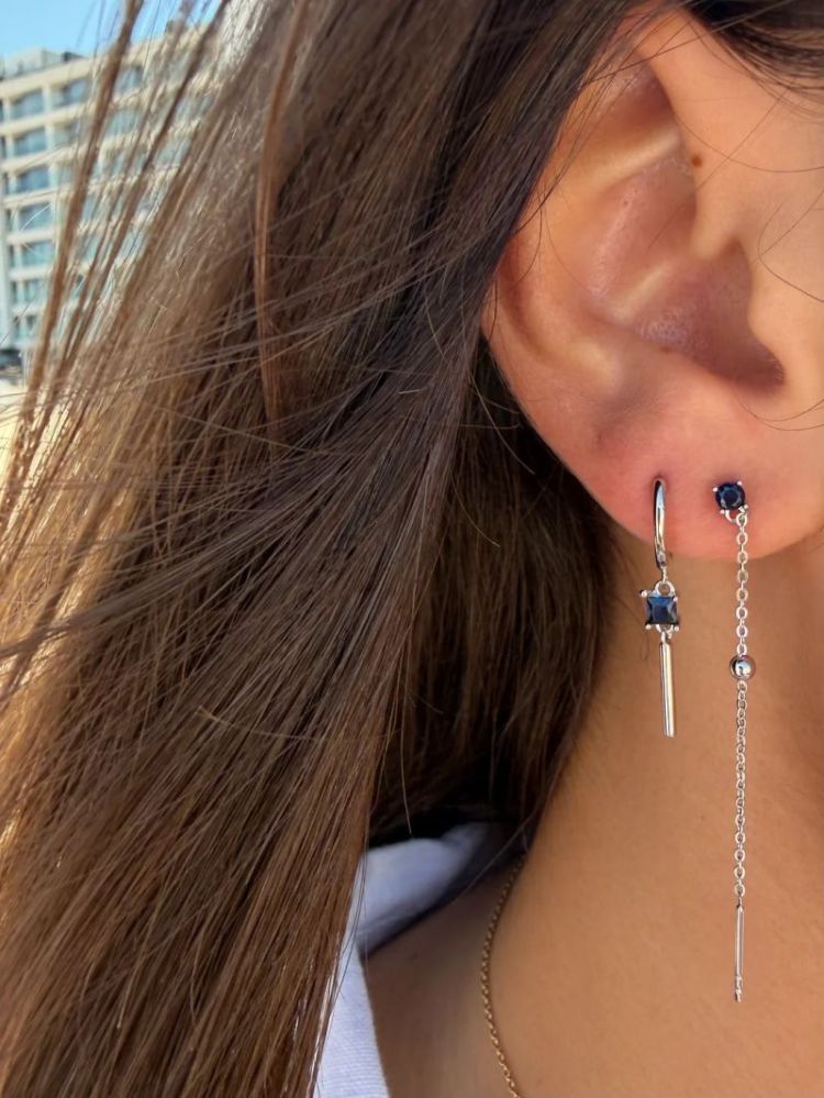 LONG BLUE DOT CHAIN  BLAUW